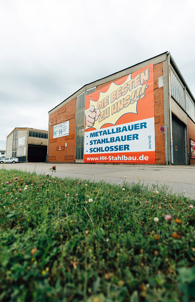 H&H Produktionshalle mit großflächigem Stahl- und Metallbau in Fellbach